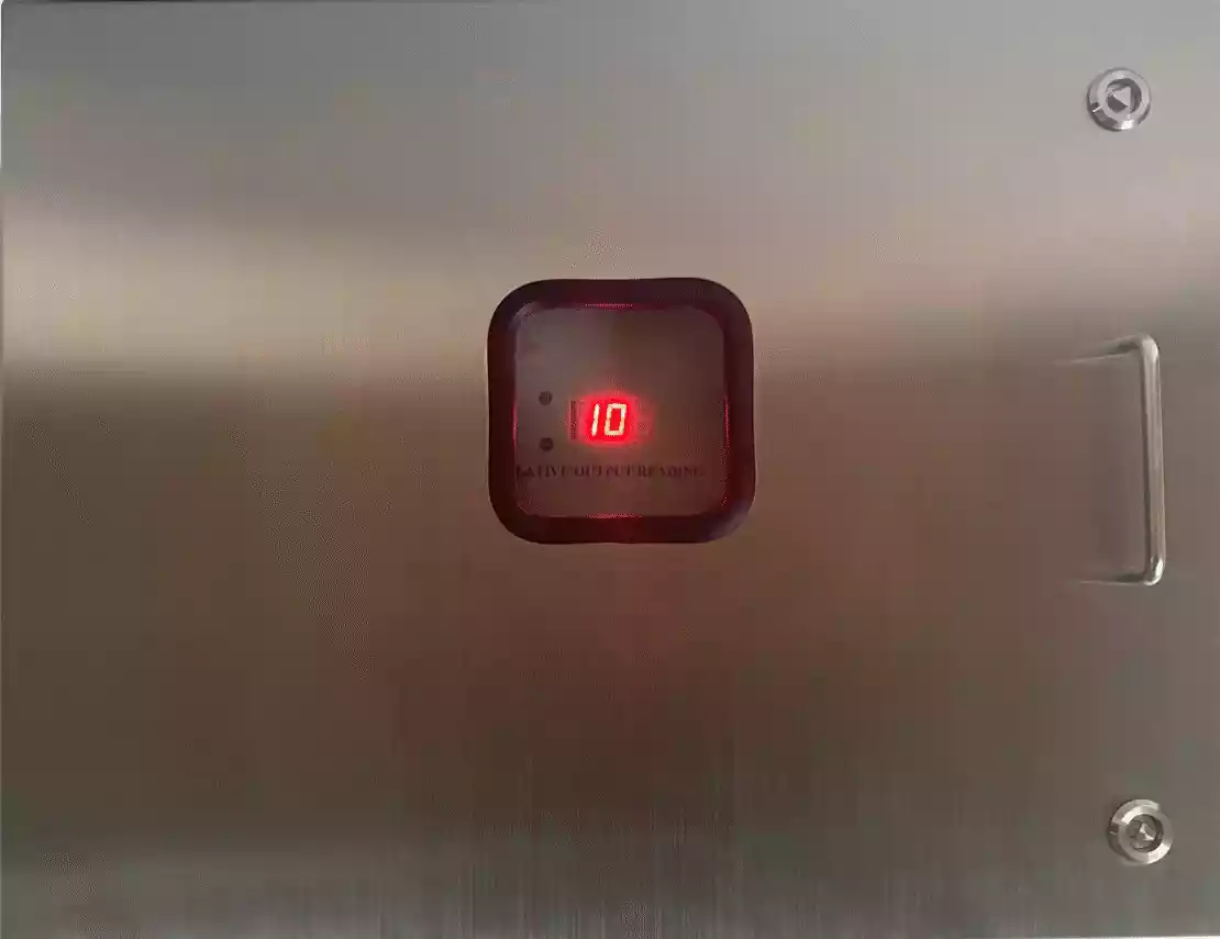 Weatherproof model for pipes up to 100". Optional waterproof version and/or wireless malfunction alarm available.